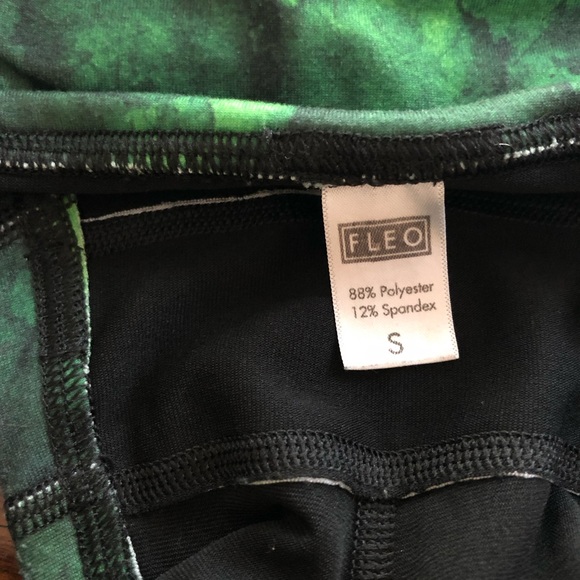 Small Fleo shorts - Picture 3 of 3